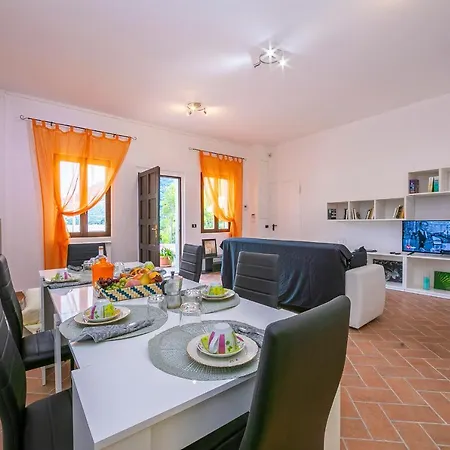 Villa Perla Schignano Villa